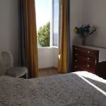 Colonella